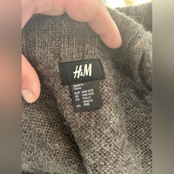 H&M MOHAIR MIX PONCHO - Picture 2 of 5